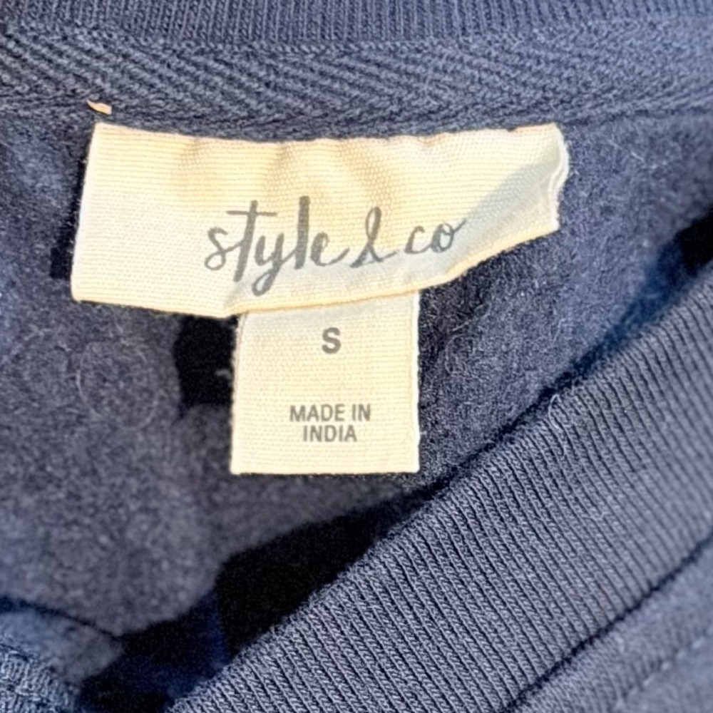 Style & Co Navy Sweatshirt with Gold Snowflake Print | S | Like New - Picture 4 of 6
